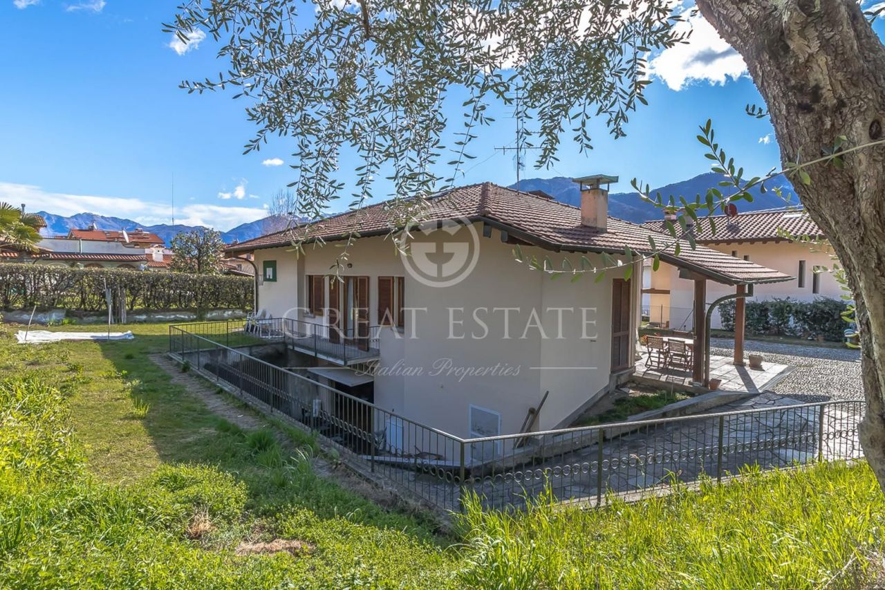 Вилла у озера Комо, Италия, 320 м2 фото 4