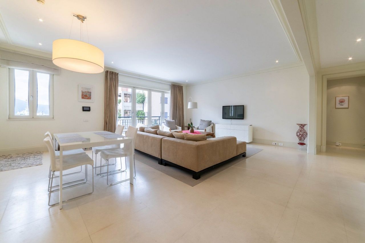 Апартаменты в Тивате, Черногория, 150 м2 фото 5