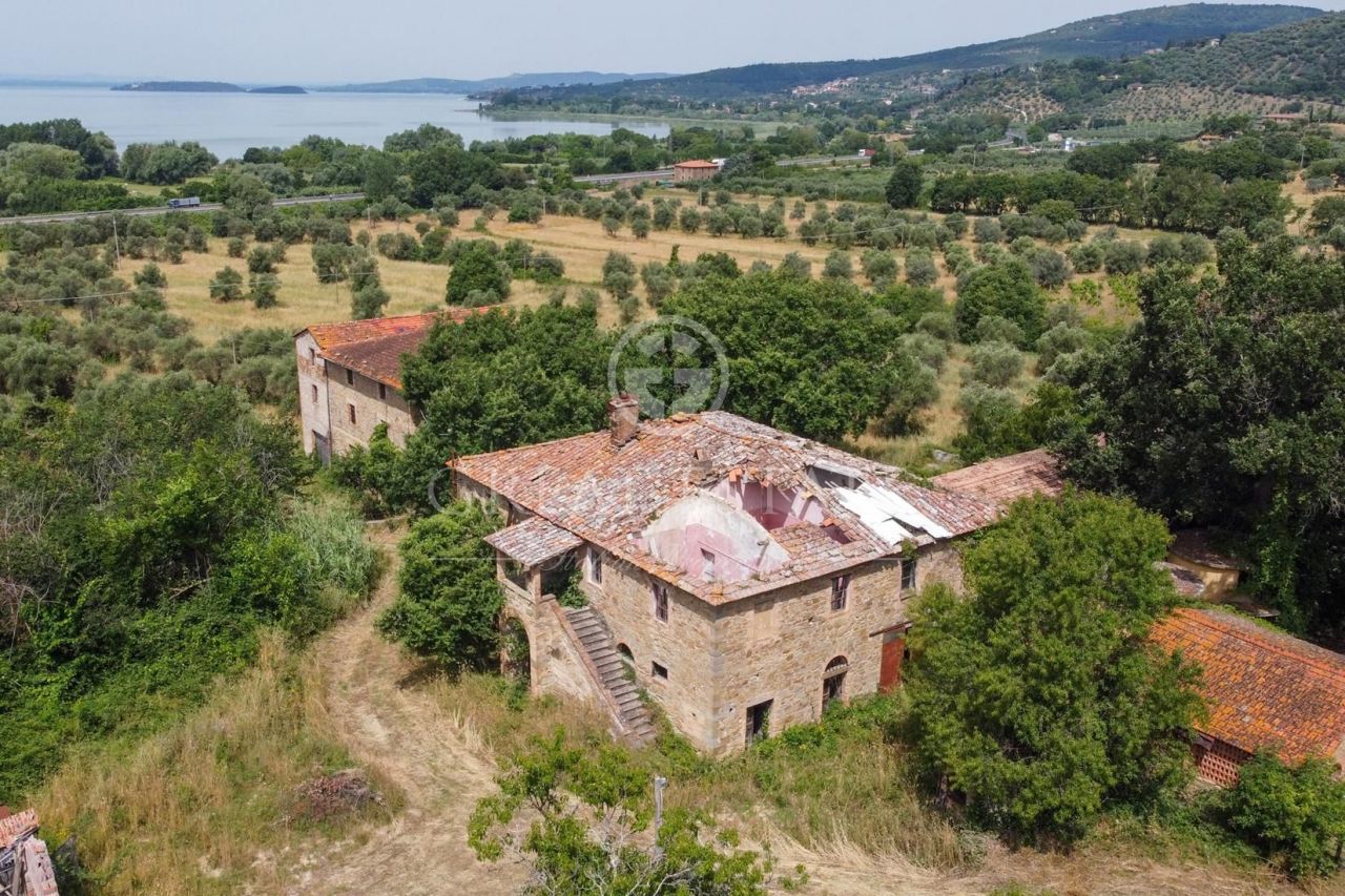 Дом в Пассиньяно-суль-Тразимено, Италия, 1 216.6 м2 фото 2