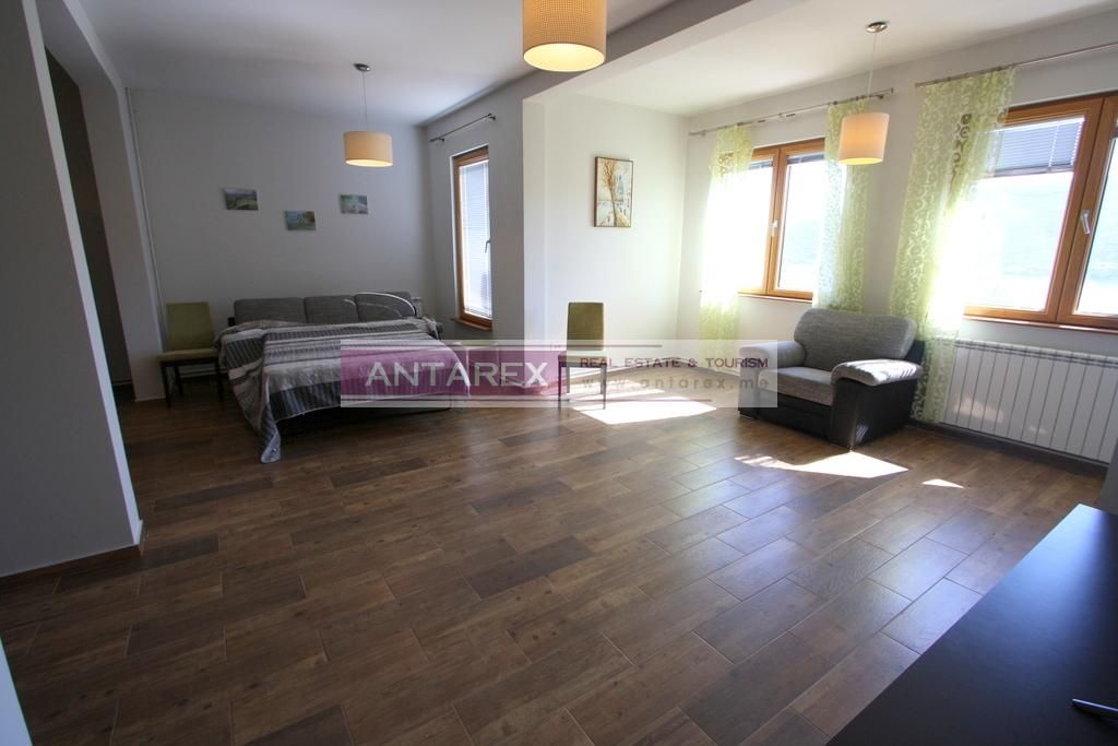 Апартаменты в Херцег-Нови, Черногория, 79 м2 фото 5
