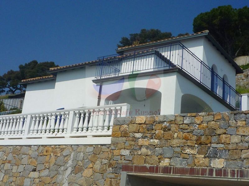 Вилла в Сан-Ремо, Италия, 220 м2 фото 2