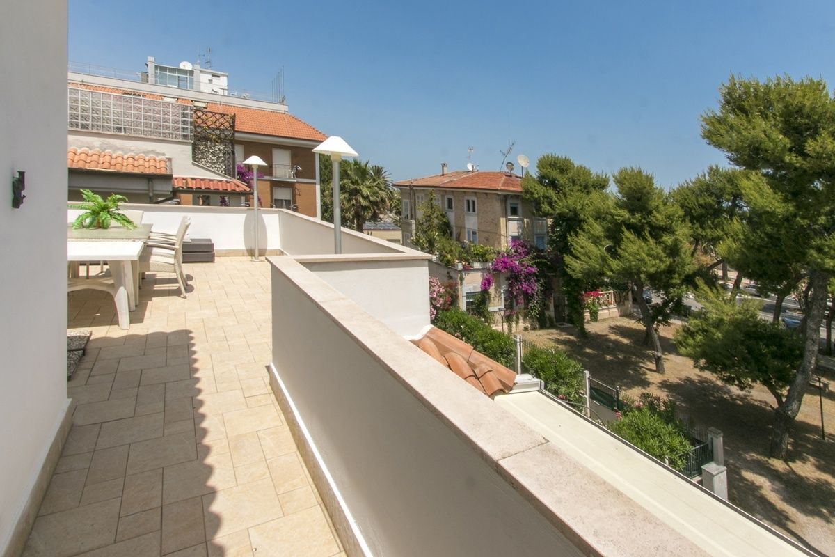 Квартира в Сан-Бенедетто-дель-Тронто, Италия, 115 м2 фото 3