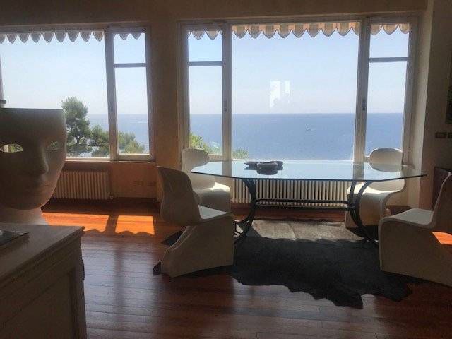 Вилла в Рокбрюн-Кап-Мартен, Франция, 260 м2 фото 2