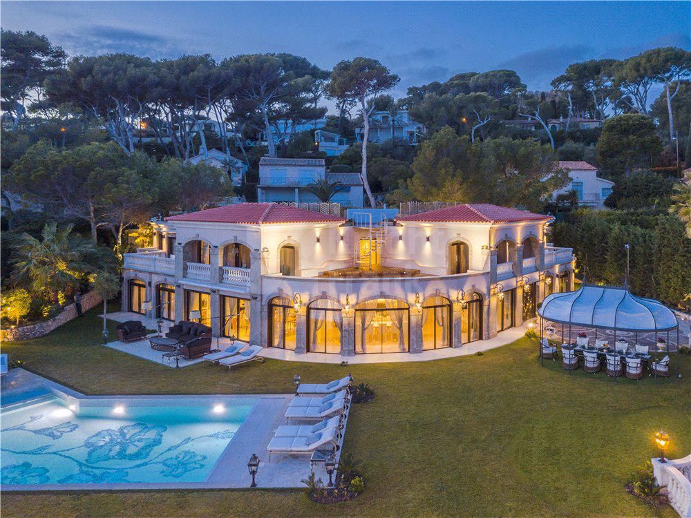 Вилла в Антибе, Франция, 1 300 м2 фото 1
