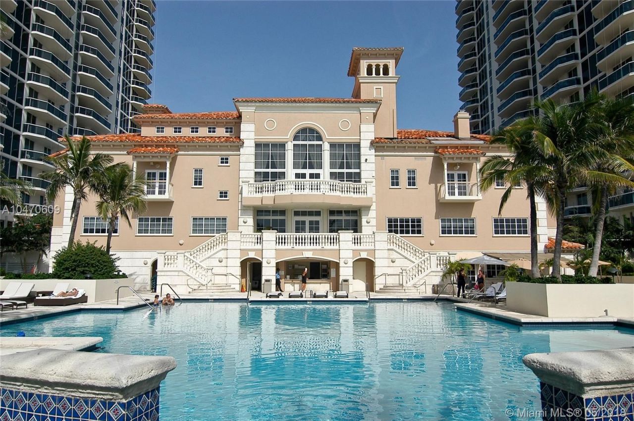 Апартаменты в Майами, США, 200 м2 фото 5
