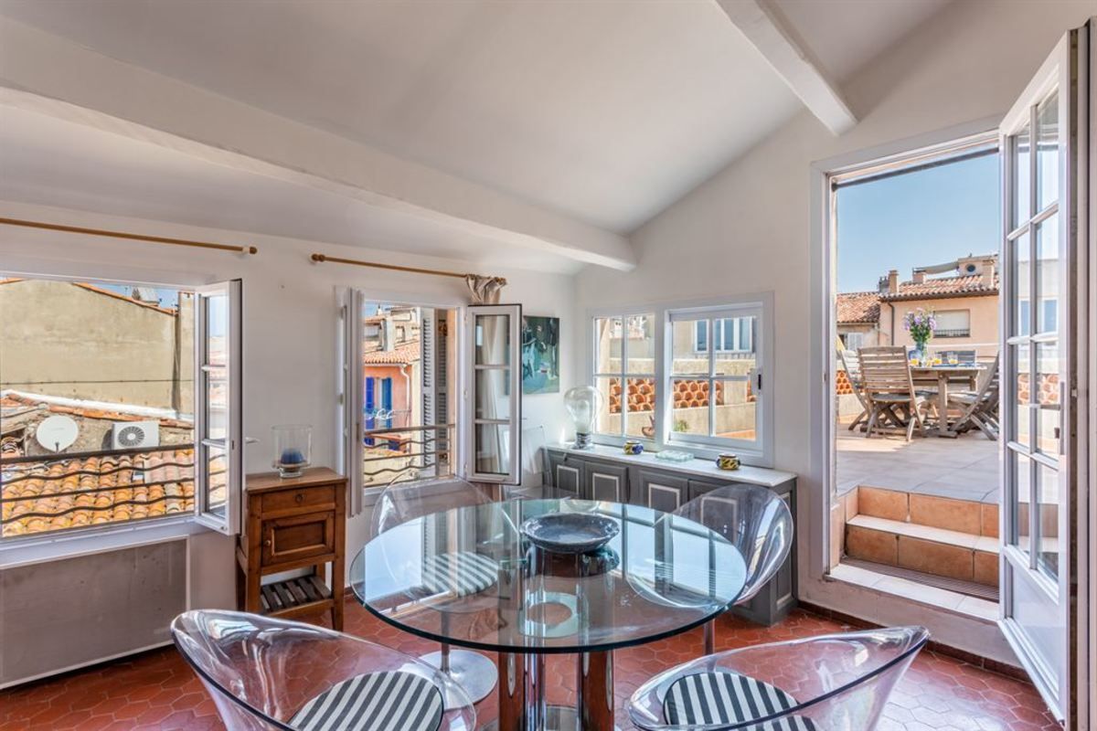 Апартаменты в Сен-Тропе, Франция, 80 м2 фото 5