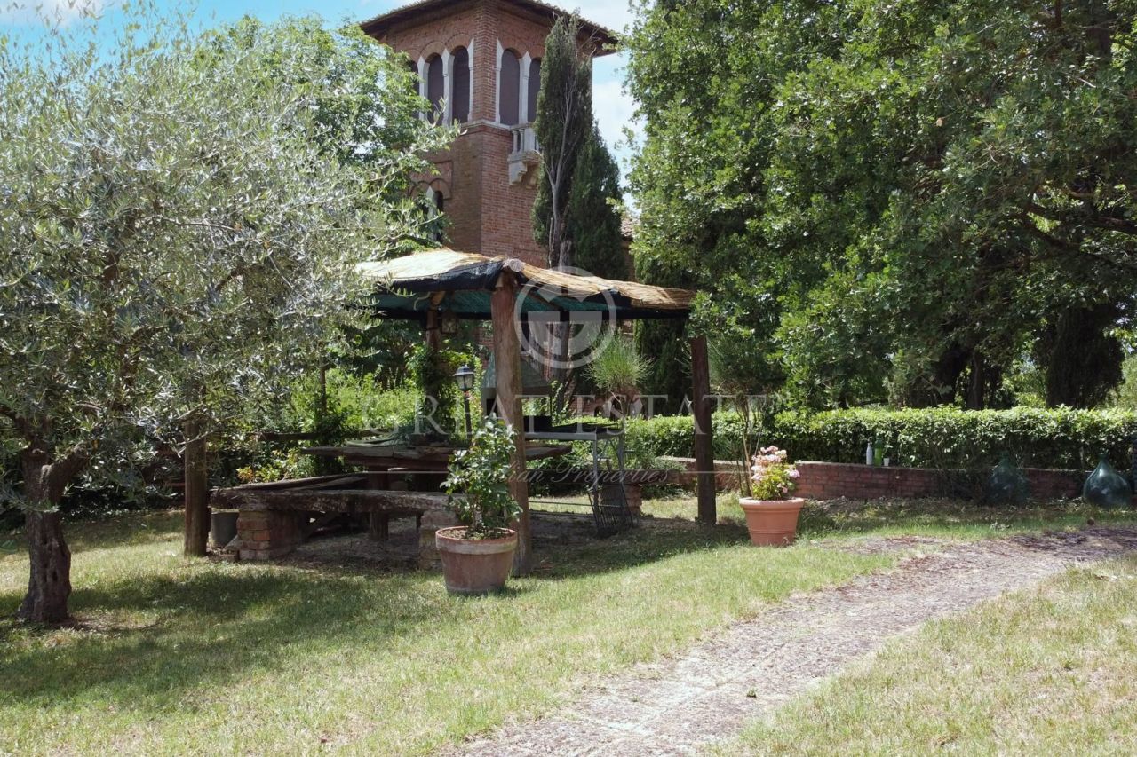 Дом в Кастильоне-дель-Лаго, Италия, 265 м2 фото 2