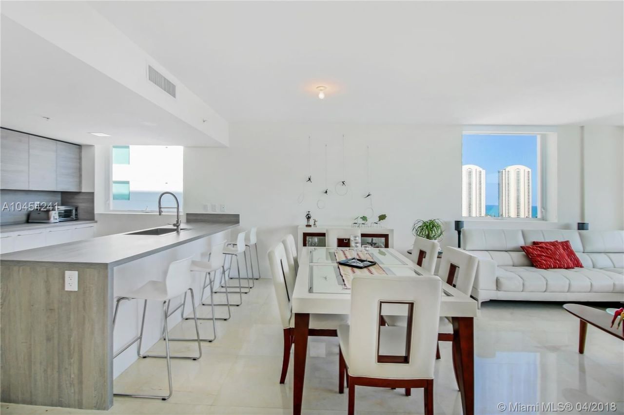Апартаменты в Майами, США, 170 м2 фото 2