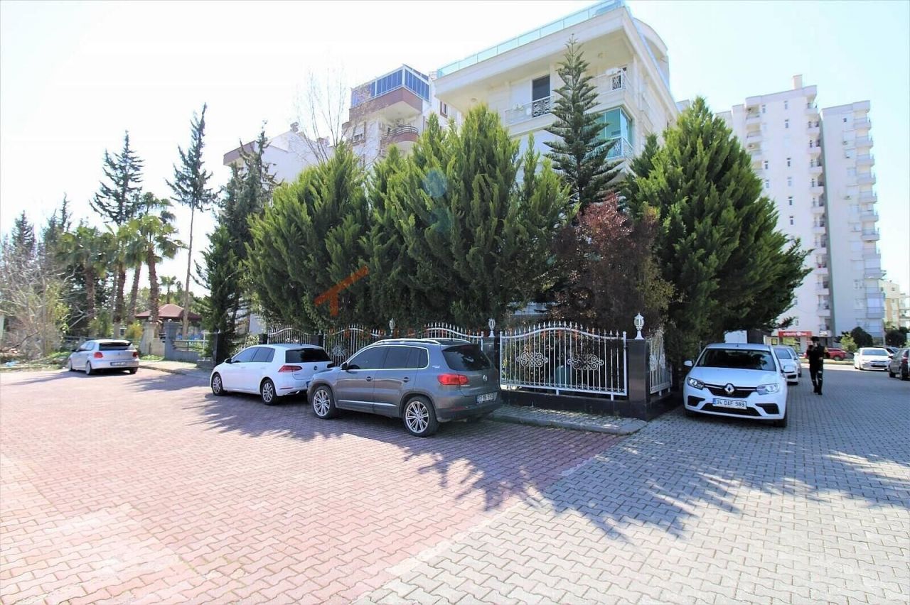 Квартира в Анталии, Турция, 200 м2 фото 2