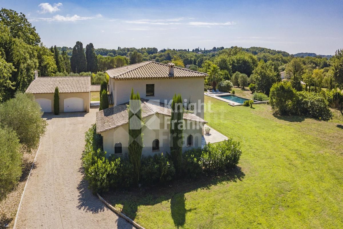 Вилла в Шатонёф-Грасе, Франция, 250 м2 фото 2