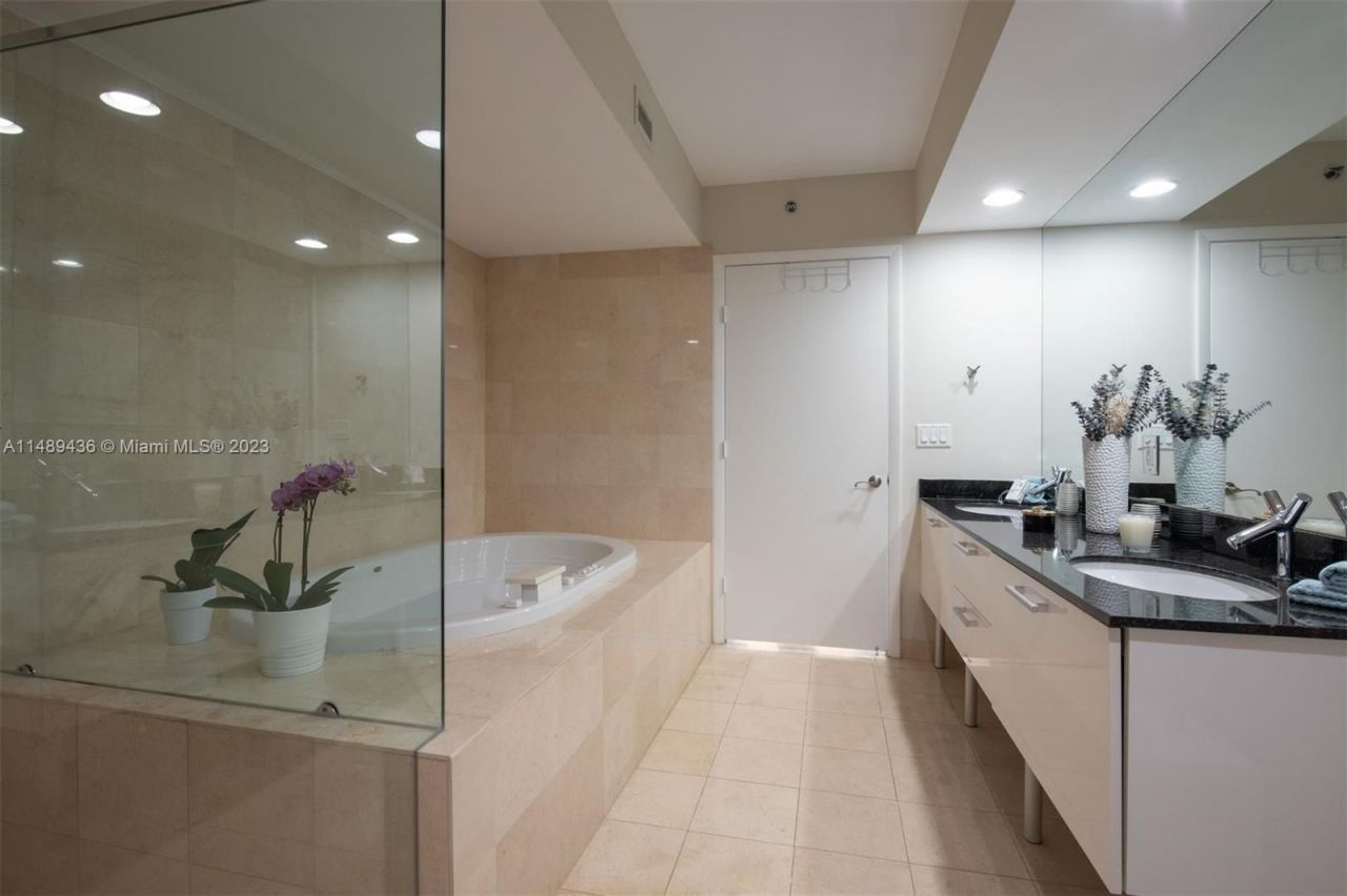 Квартира в Майами, США, 170 м2 фото 3