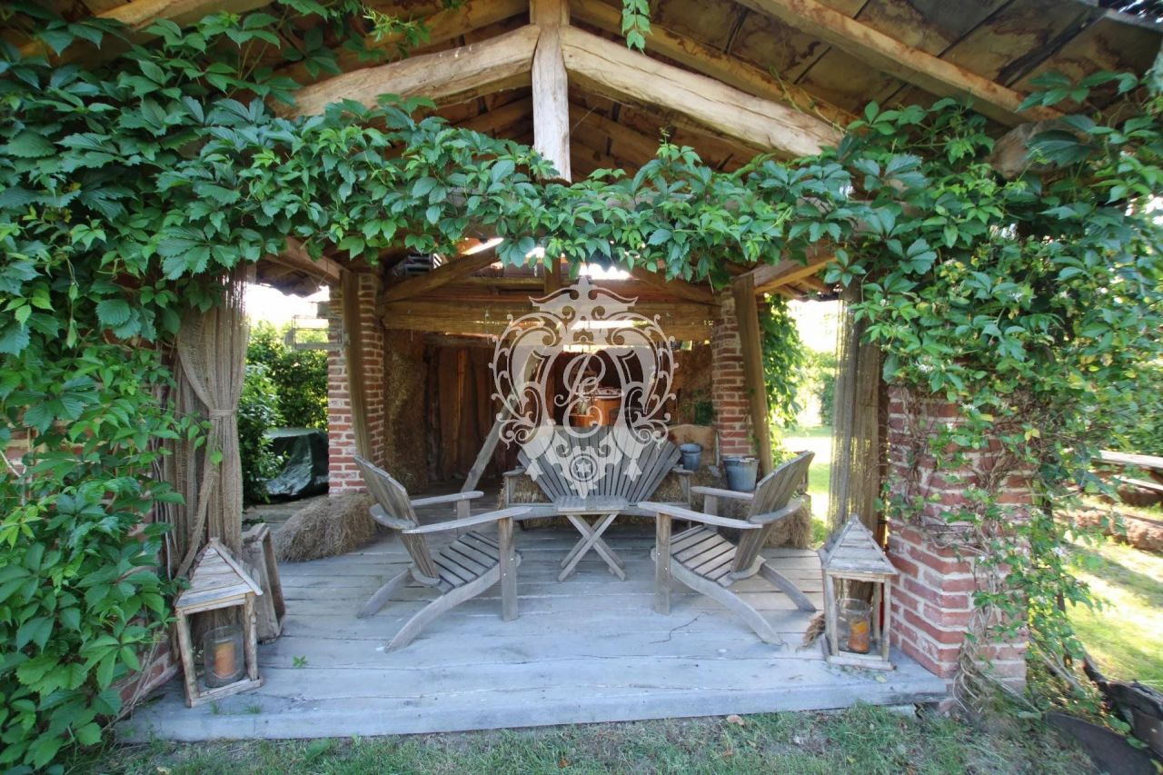 Вилла Oleggio, Италия, 700 м2 фото 4