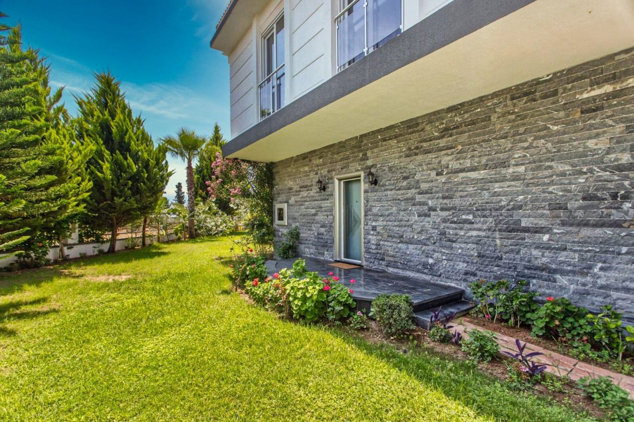 Вилла в Анталии, Турция, 250 м2 фото 2