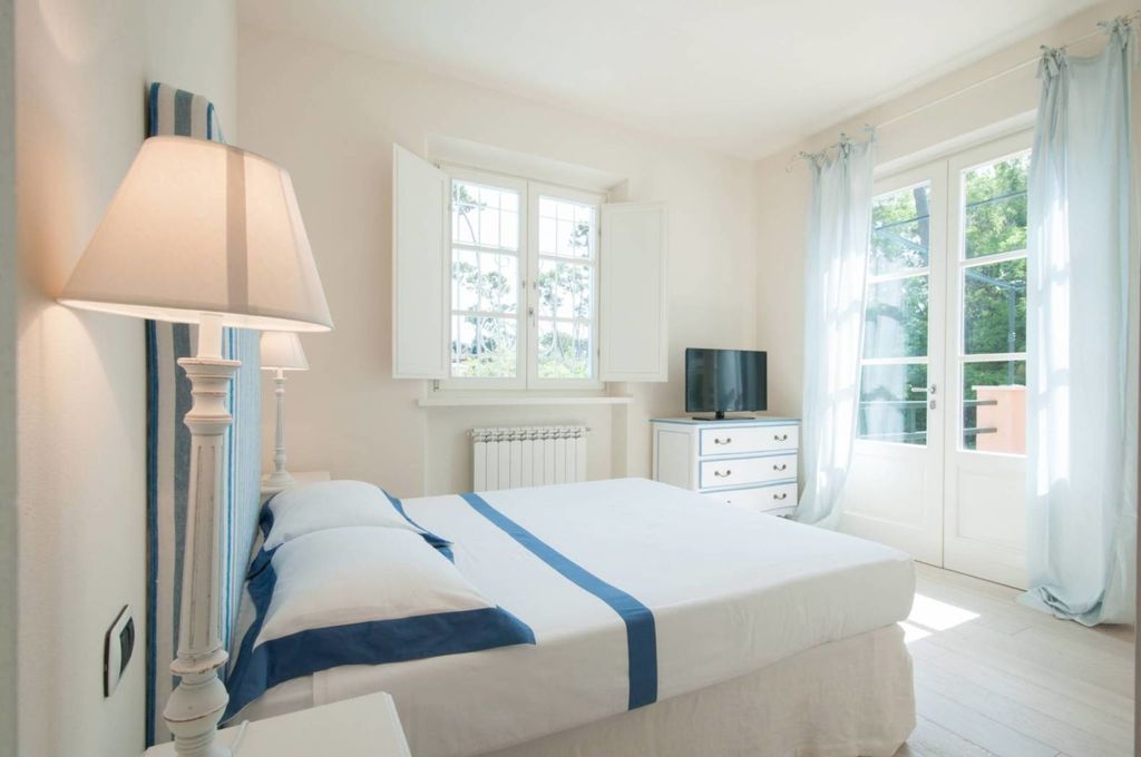 Вилла в Форте деи Марми, Италия, 391 м2 фото 4