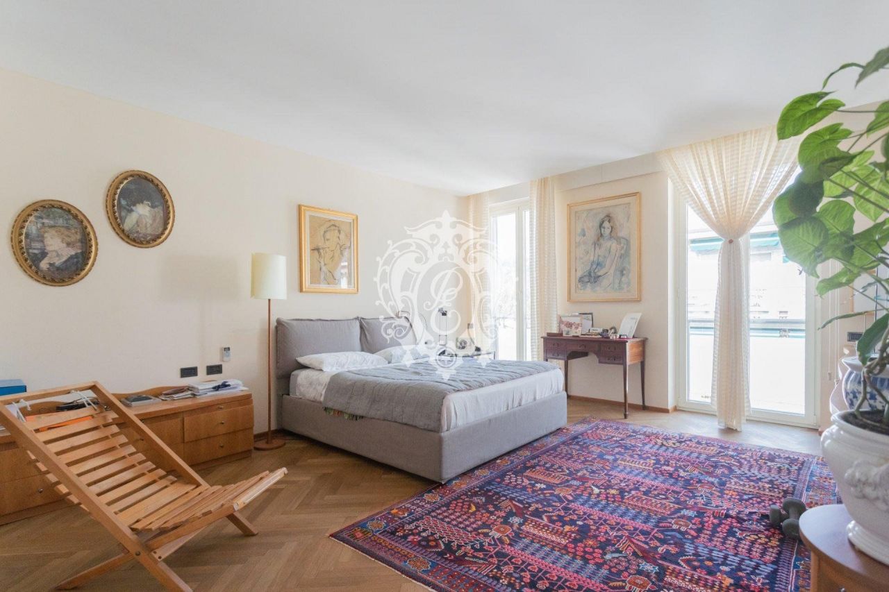 Пентхаус в Комо, Италия, 280 м2 фото 4