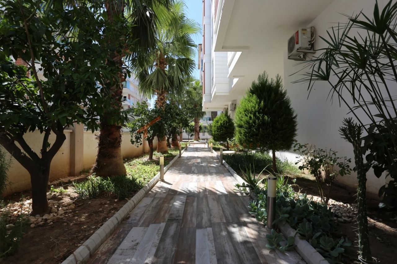 Квартира в Анталии, Турция, 90 м2 фото 2