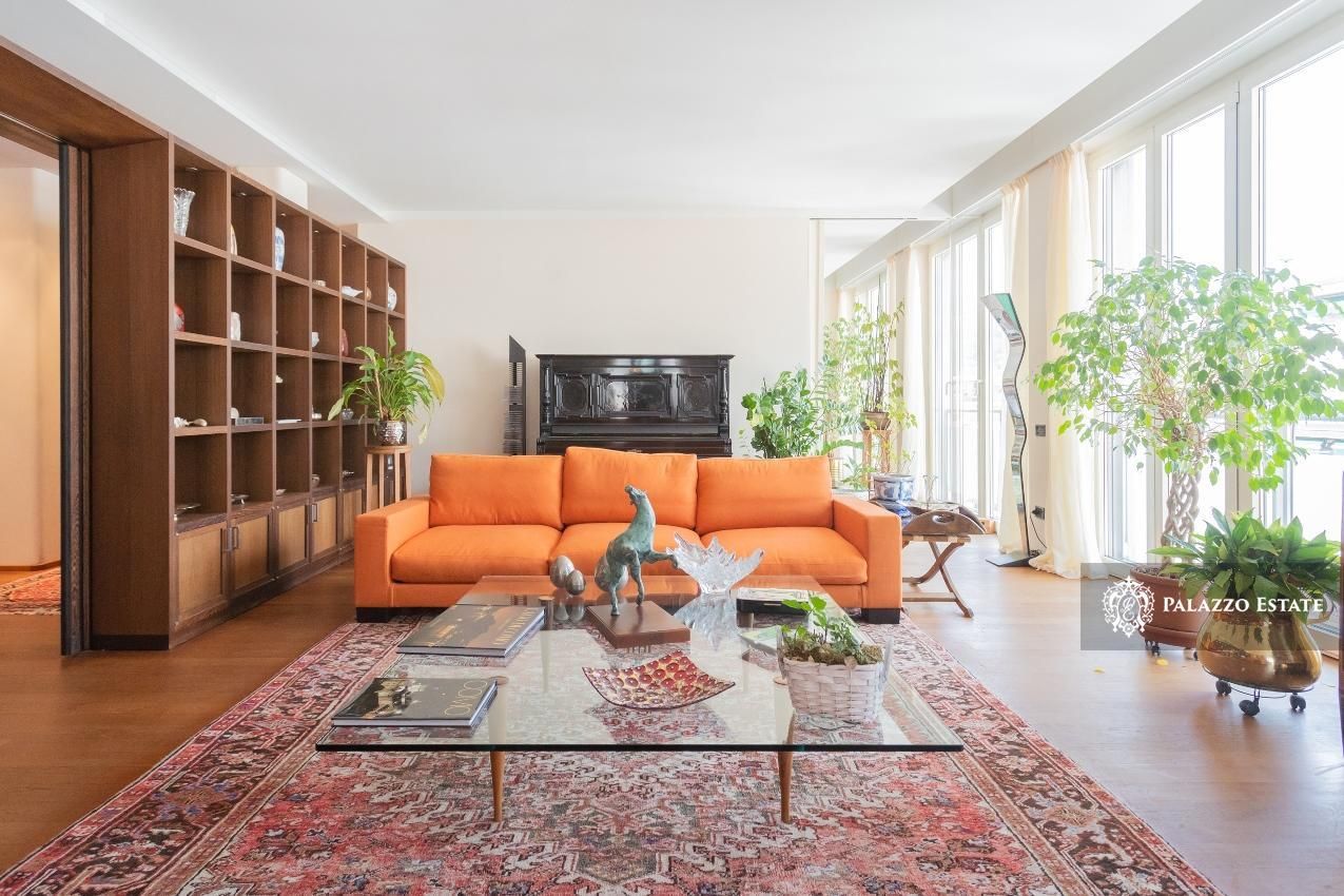 Апартаменты у озера Комо, Италия, 280 м2 фото 3