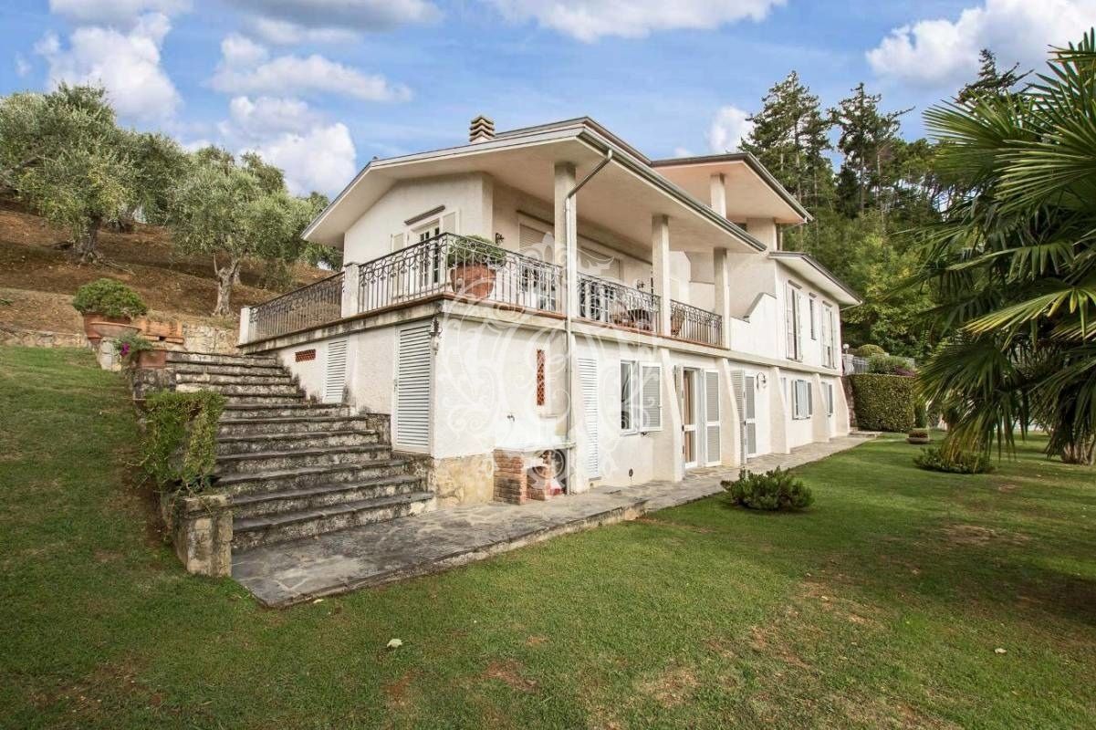 Вилла в Камайоре, Италия, 220 м2 фото 3
