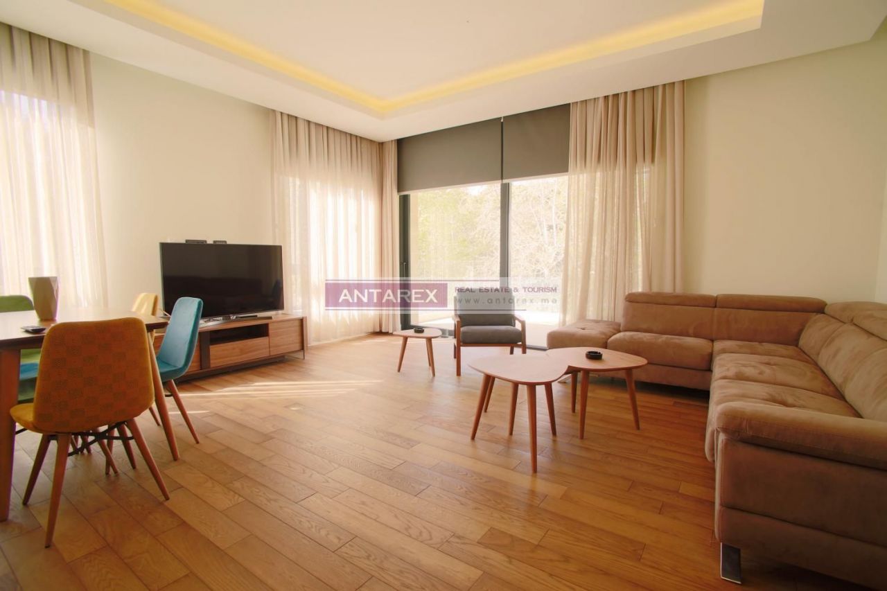 Апартаменты в Тивате, Черногория, 90 м2 фото 3