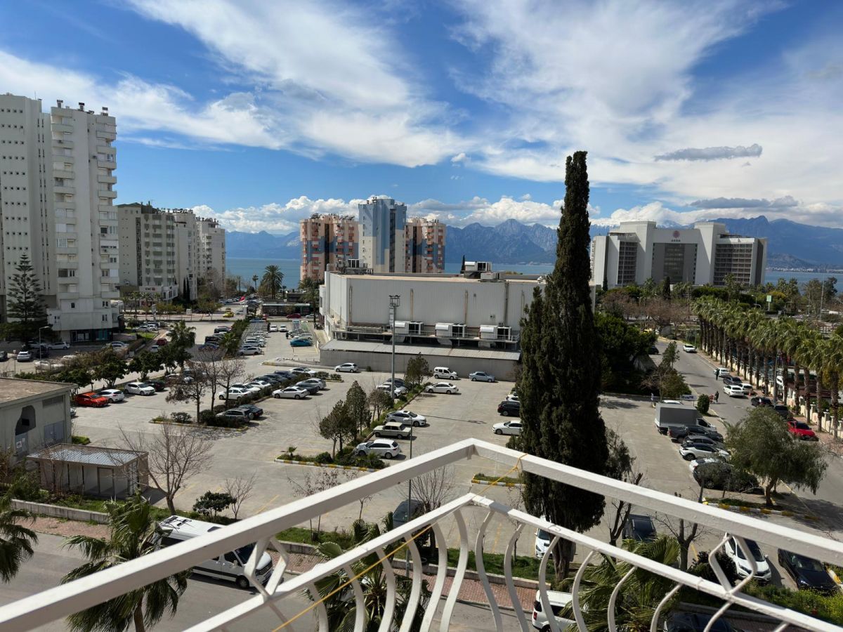 Квартира Şirinyalı Mh., Турция, 195 м2 фото 2