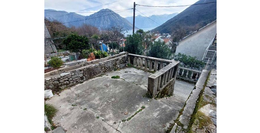 Дом под реконструкцию в Морини, Черногория, 120 м2 фото 4