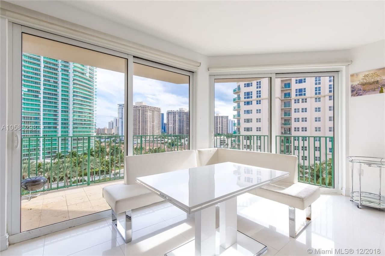 Апартаменты в Майами, США, 130 м2 фото 2