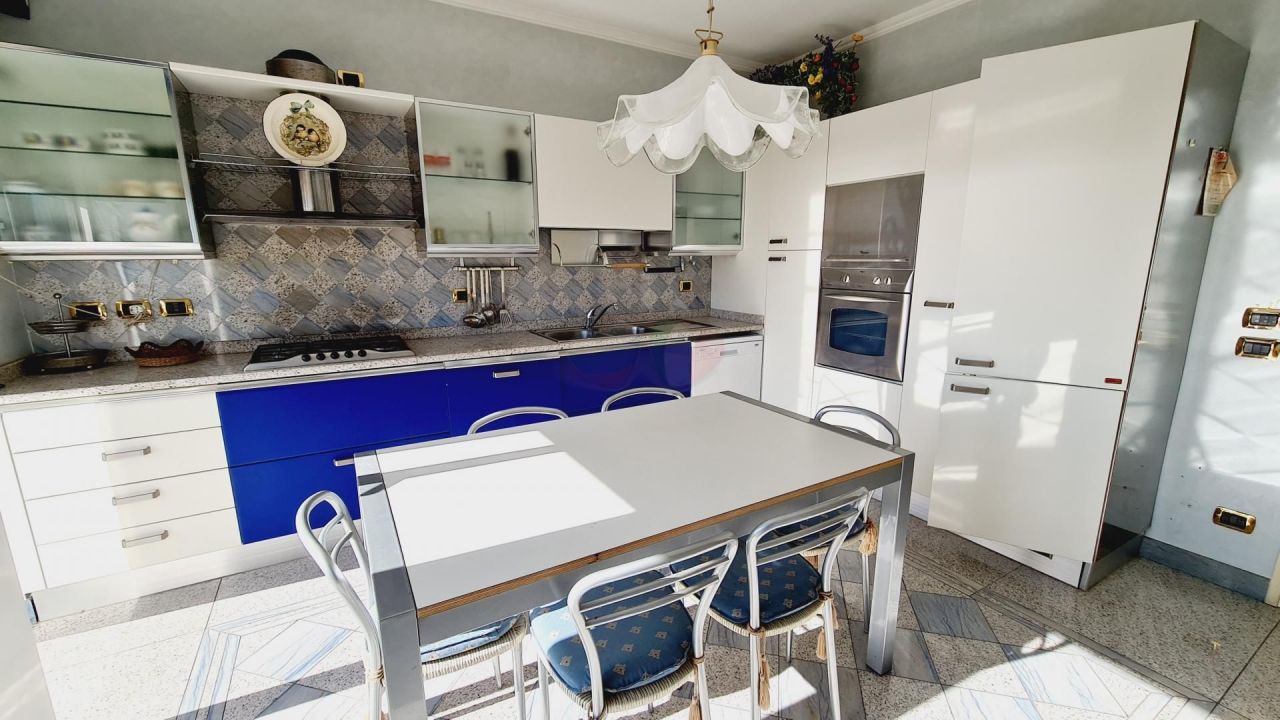 Апартаменты в Сан-Ремо, Италия, 120 м2 фото 4