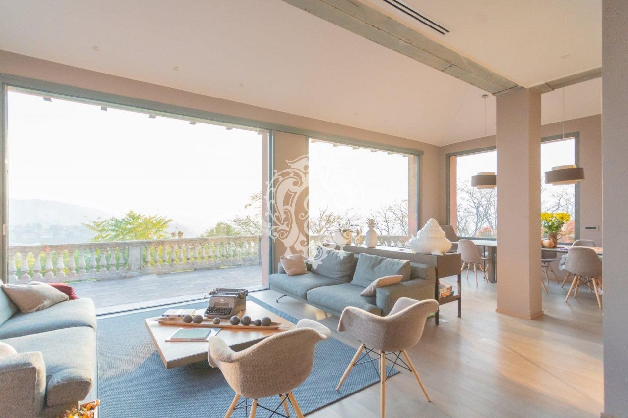 Вилла в Комо, Италия, 320 м2 фото 4