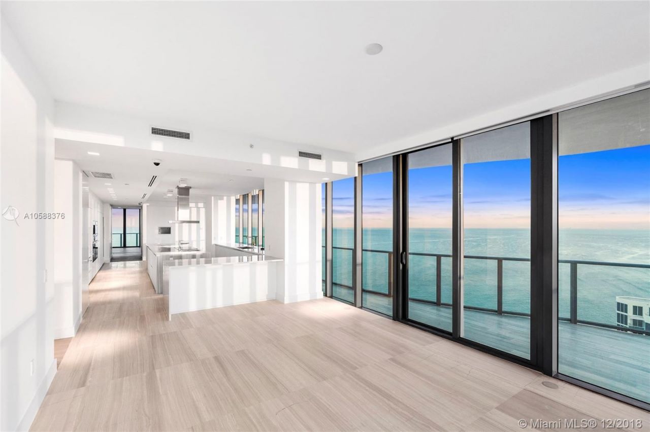 Квартира в Майами, США, 700 м2 фото 2