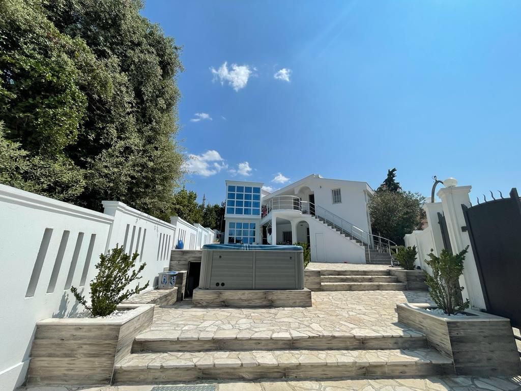 Вилла в Добра Воде, Черногория, 250 м2 фото 2