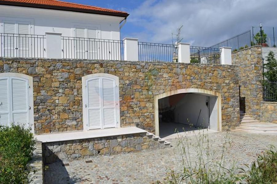 Вилла в Сан-Ремо, Италия, 250 м2 фото 3