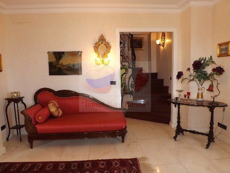 Вилла в Сан-Ремо, Италия, 500 м2 фото 3