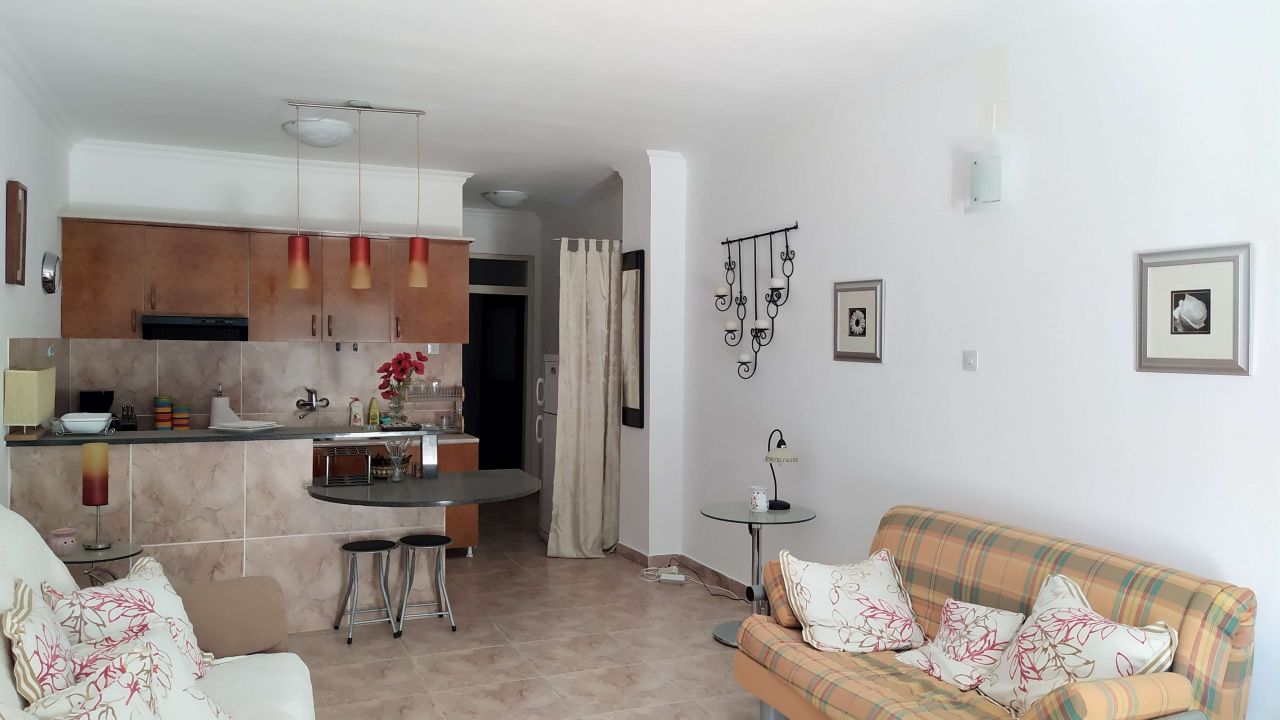 Квартира в Святом Стефане, Черногория, 50 м2 фото 5