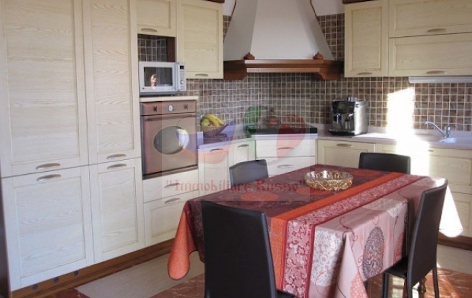 Вилла в Сан-Ремо, Италия, 250 м2 фото 3