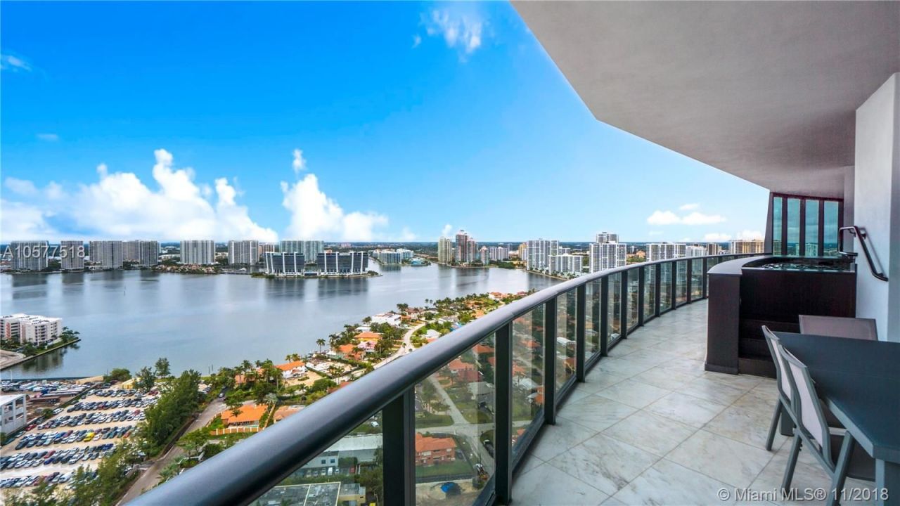 Квартира в Майами, США, 350 м2 фото 5