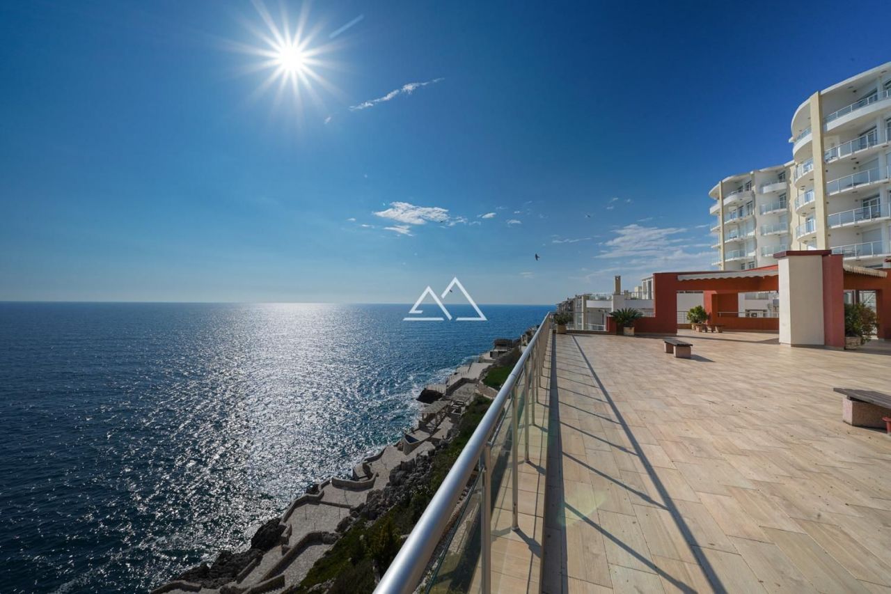 Квартира в Добра Воде, Черногория, 90 м2 фото 4