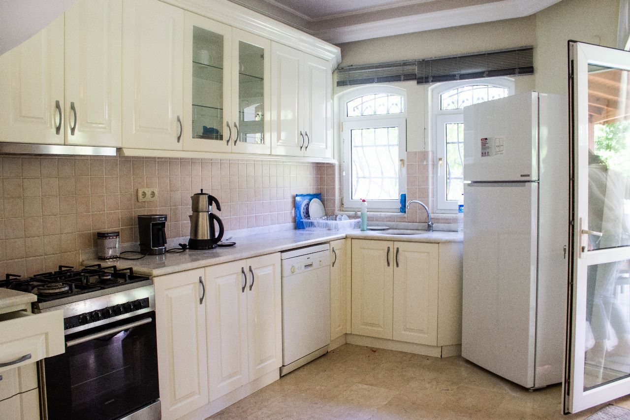 Вилла в Кестеле, Турция, 350 м2 фото 3