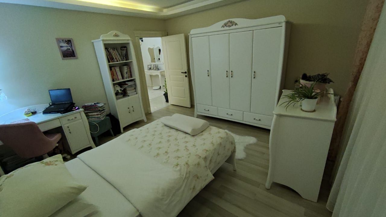 Квартира в Мерсине, Турция, 185 м2 фото 3