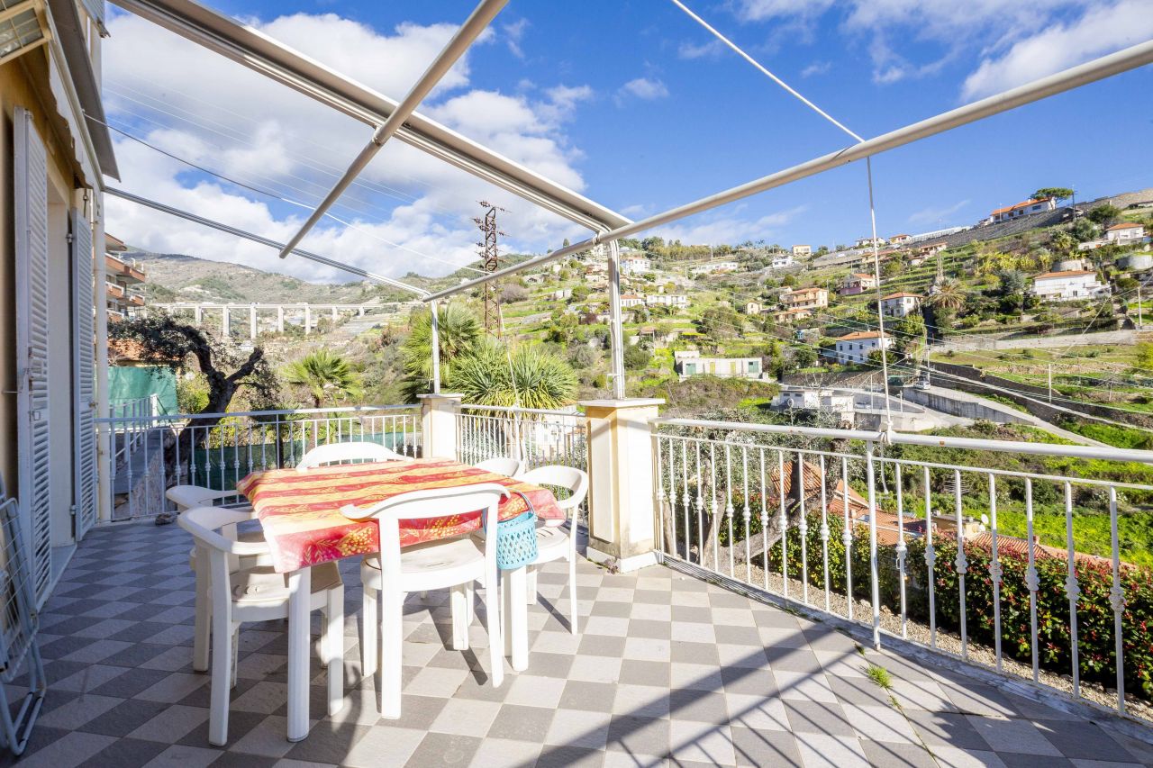 Вилла в Сан-Ремо, Италия, 240 м2 фото 4