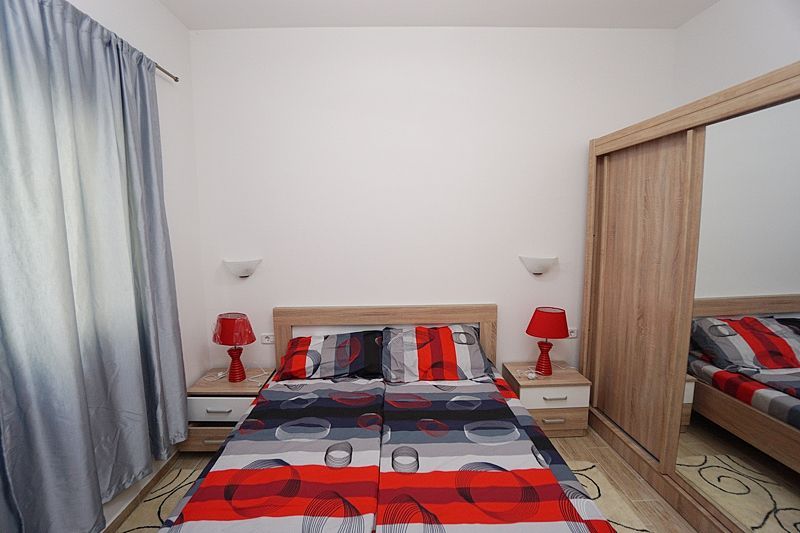 Квартира в Святом Стефане, Черногория, 80 м2 фото 2