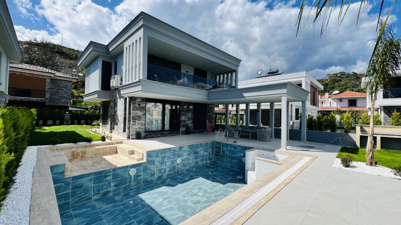 Вилла в Кемере, Турция, 250 м2 фото 1