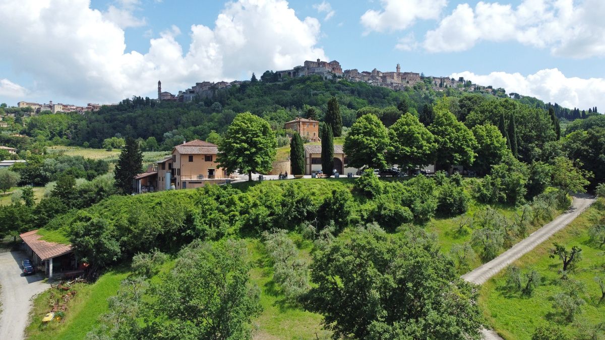 Поместье в Монтепульчано, Италия, 4 000 м2 фото 1