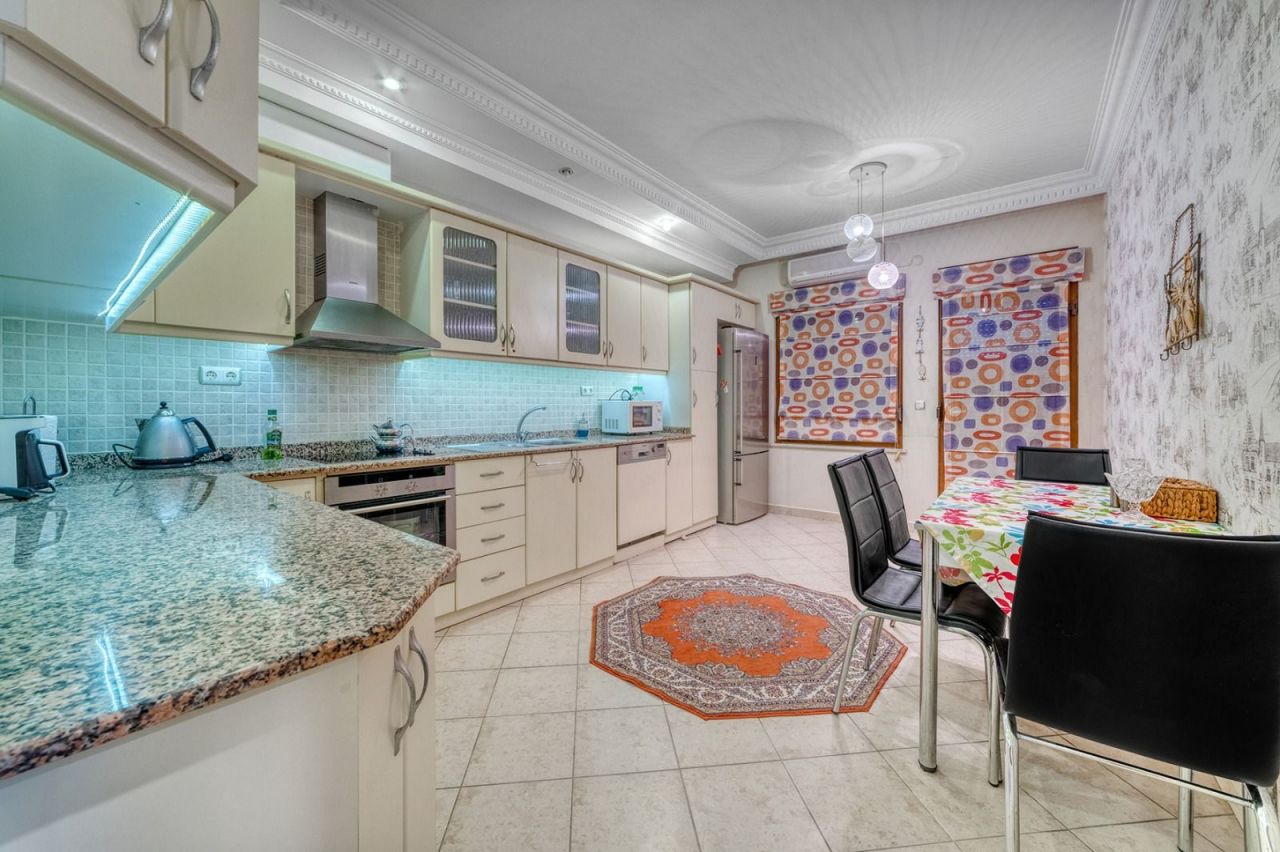 Квартира в Алании, Турция, 200 м2 фото 3