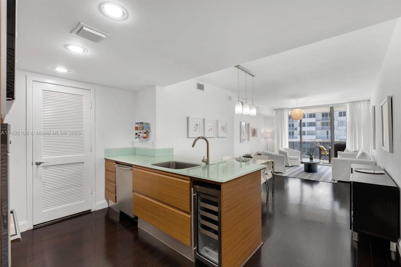Квартира в Майами, США, 80 м2 фото 3