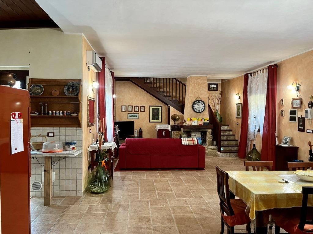 Вилла в Ланчано, Италия, 175 м2 фото 3