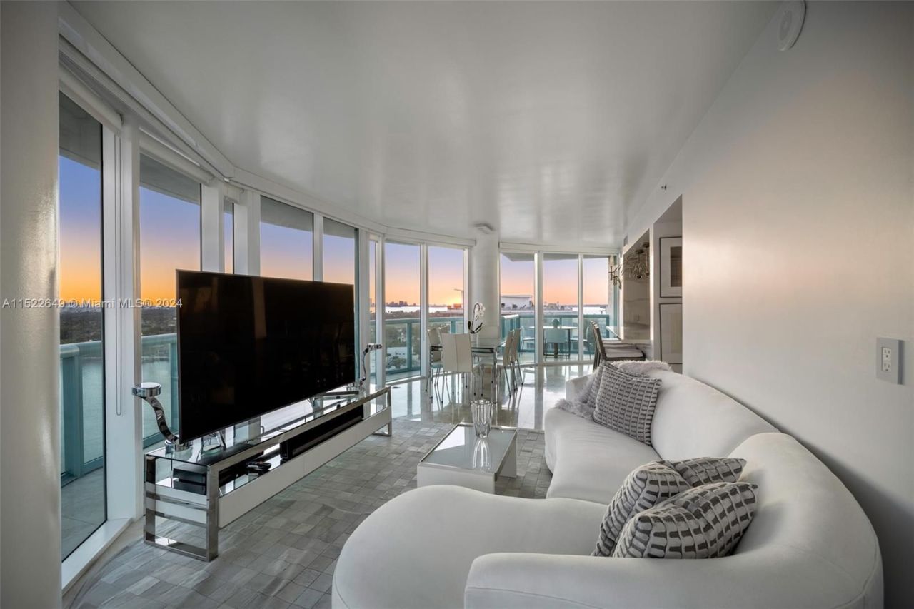 Квартира в Майами, США, 120 м2 фото 2