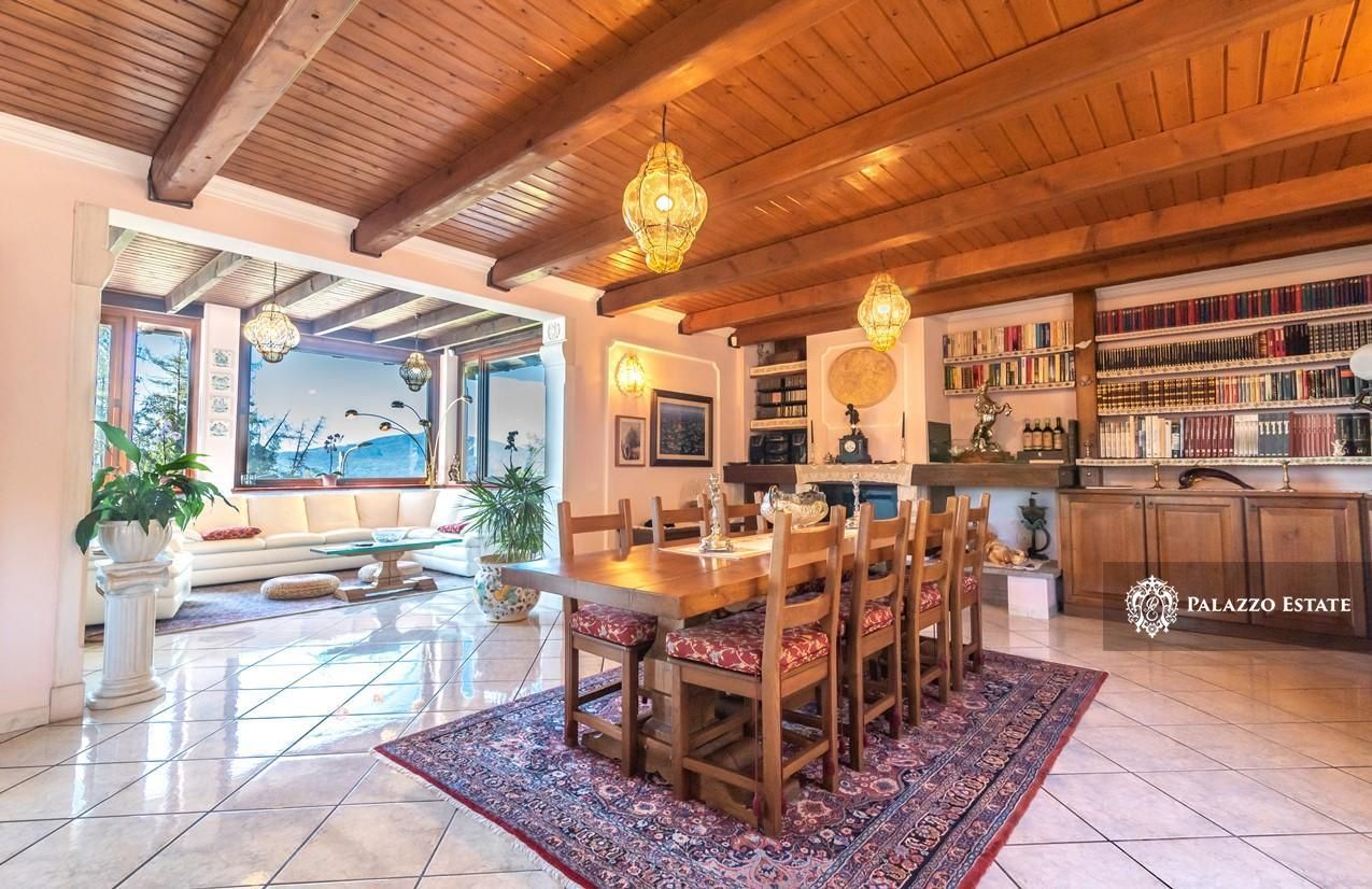 Вилла у озера Маджоре, Италия, 270 м2 фото 4