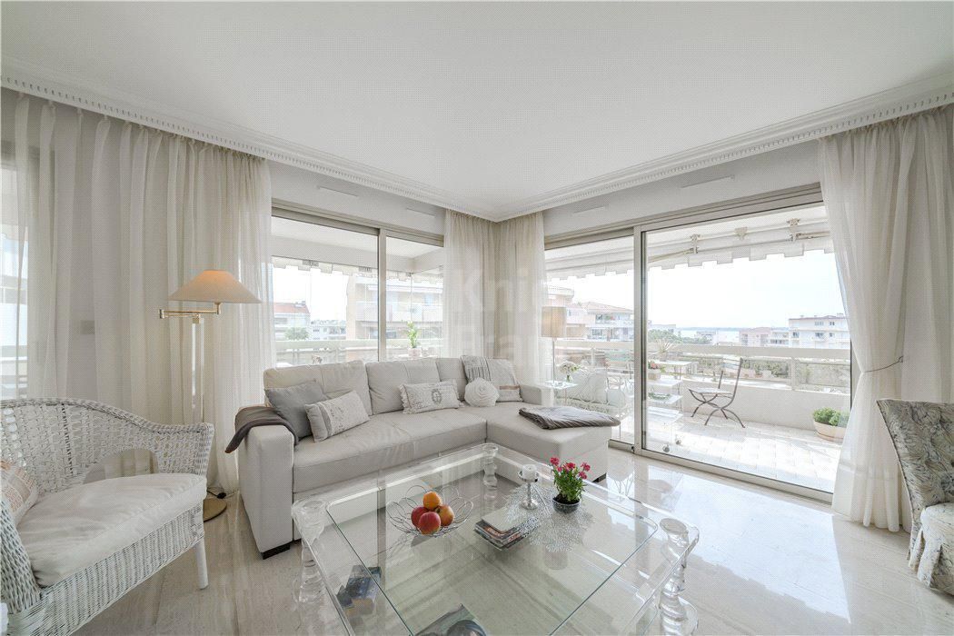 Апартаменты в Каннах, Франция, 109 м2 фото 3