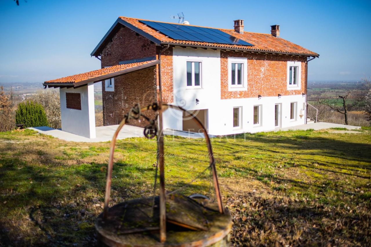 Дом в Алессандрии, Италия, 162.65 м2 фото 2