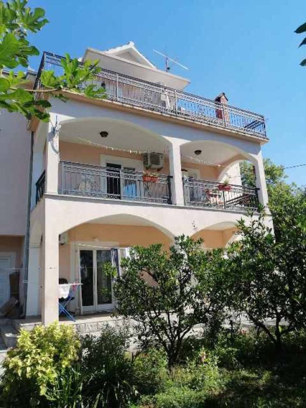 Дом в Херцег-Нови, Черногория, 360 м2 фото 2